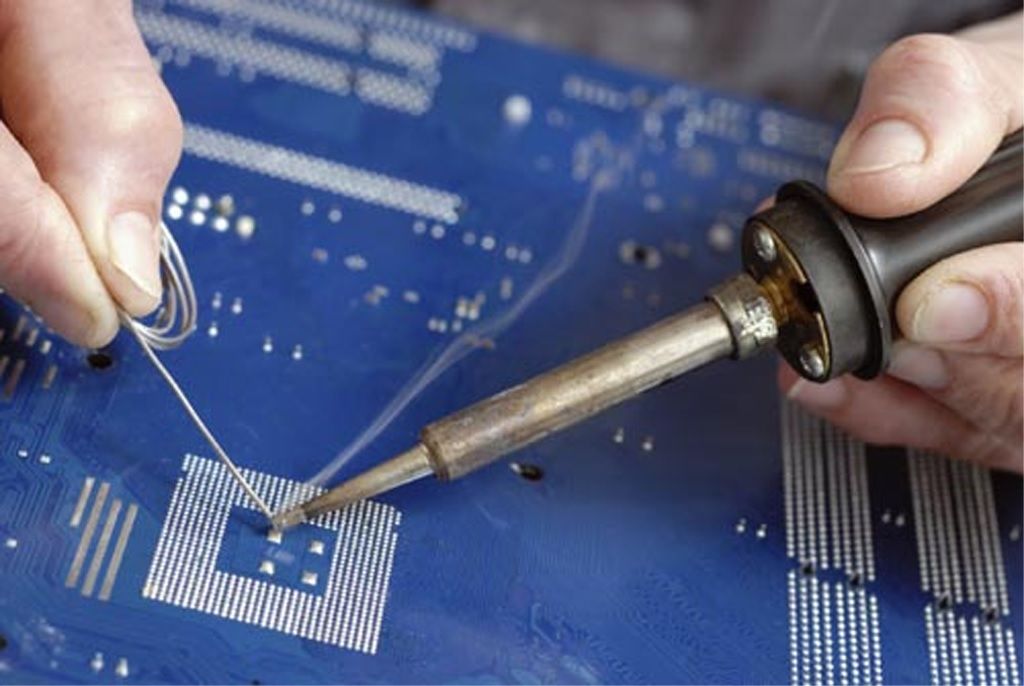 How to Become a pcb engineer?