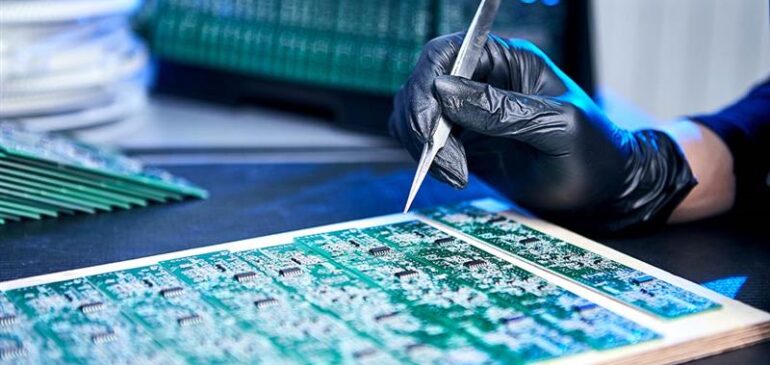 How Printed Circuit Board Manufacturers Ensure Reliability in Harsh Conditions